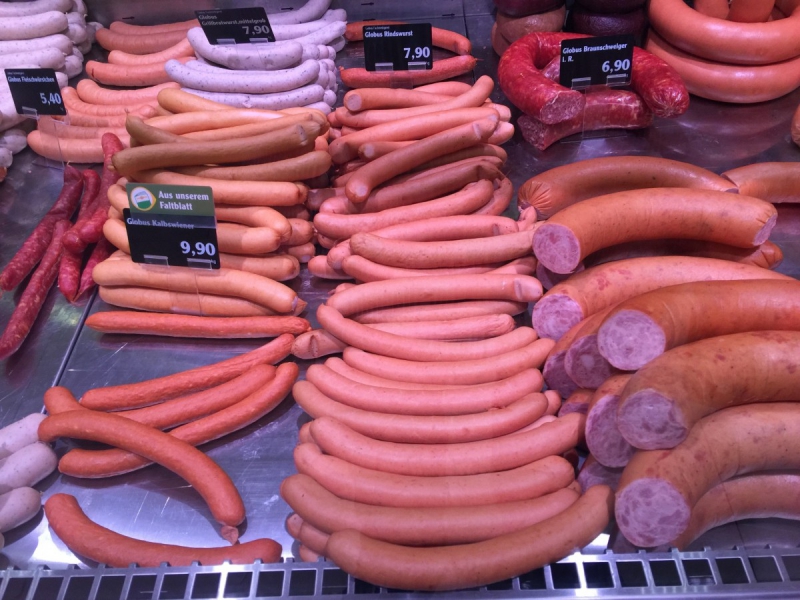 vente-GONFARON-min_sausages_meat_butchery-1069321